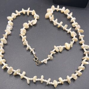 Cream Mother of Pearl Chip Beaded Necklace